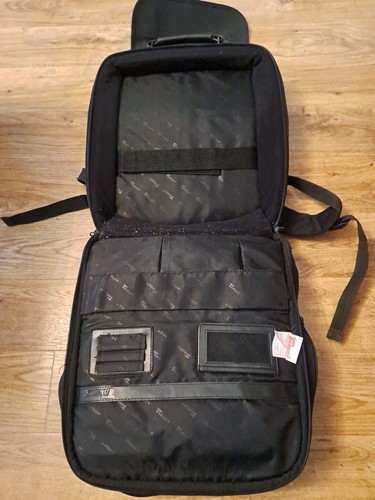 Targus CCB1 Black 15.4" Padded Notebook Laptop Business School Book Bag Backpack - Photo 3/8