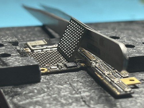 iPhone Series 12,13,14 Motherboard Logic Board Repair Service - Picture 9 of 20