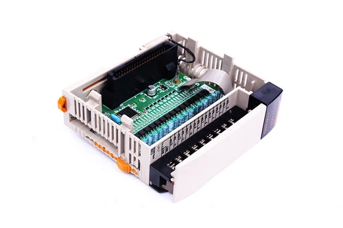 OMRON CQM1-ID212 CQM1ID212 PLC-BAUGRUPPEN ID24806 BIS ZU 24 MONATE GEWÄHRLEIS...