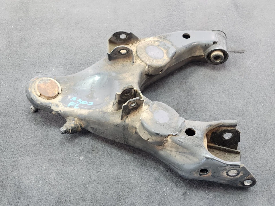 ✅Brazo de control de suspensión delantero izquierdo para Toyota Land Cruiser J100 98-07 Foto 2 de 4