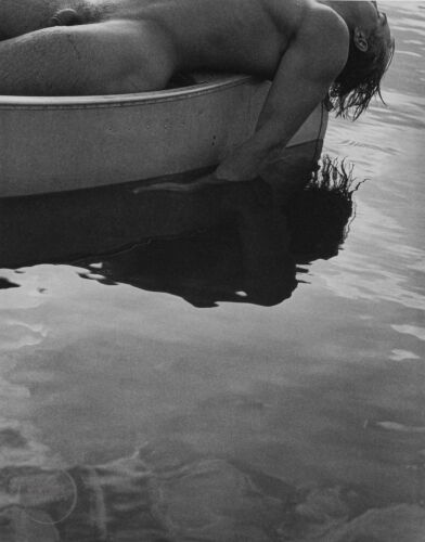 1988 vintage BRUCE WEBER homme nu jeune homme canoë lac photogravure art 12x15 - Photo 1/1