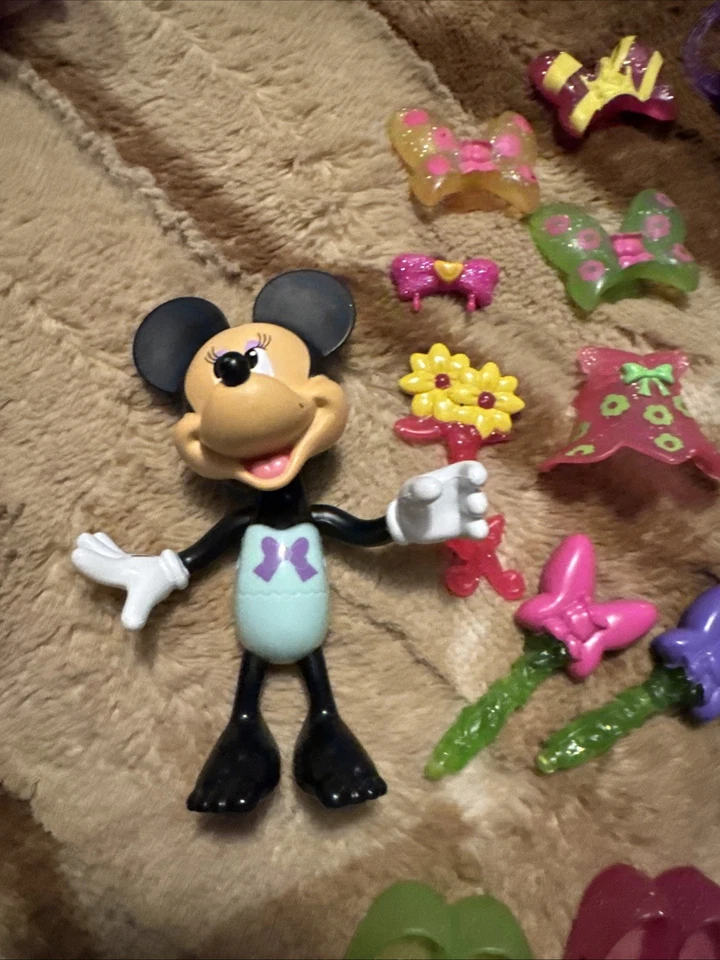 Muñeca de Vestir Minnie Mouse Disney Bow-tique Snap N Estilo Figura y Accesorios Foto 2 de 4