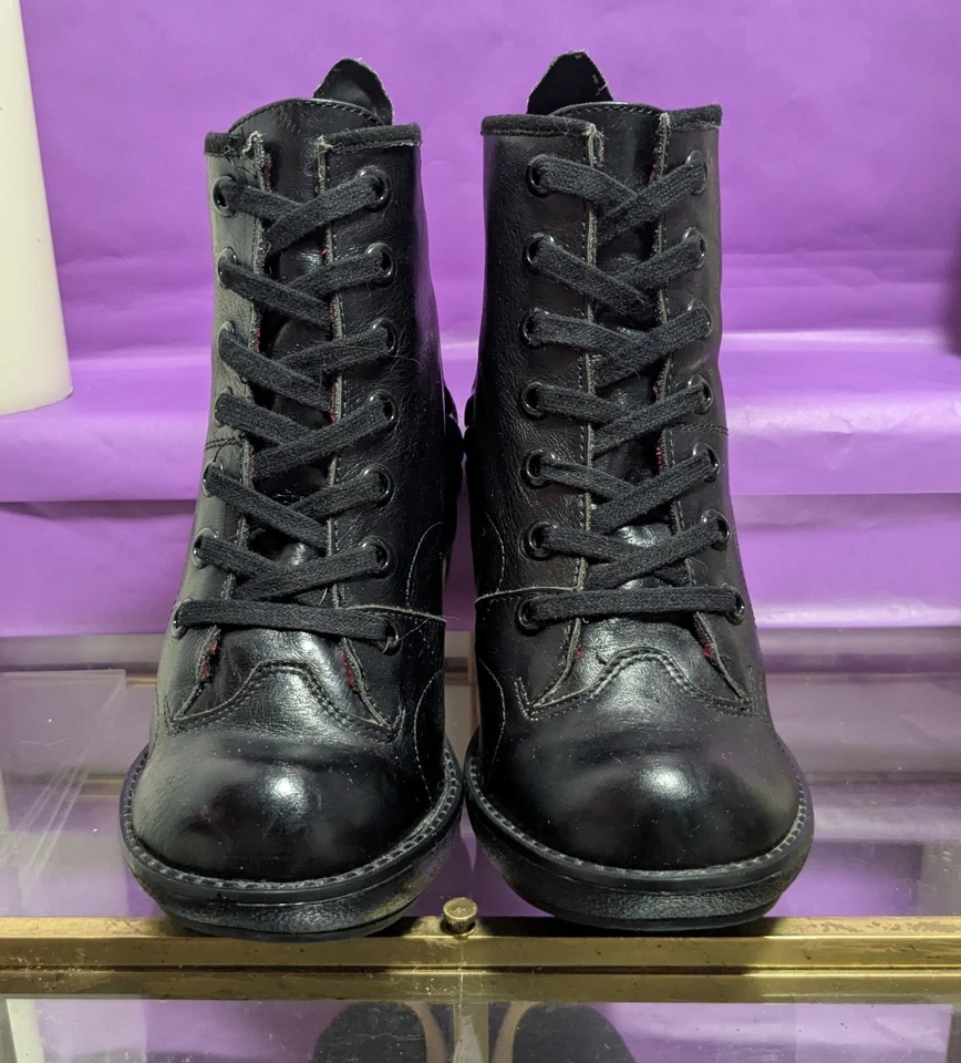 Botín de cuña Irregular Choice Elvis HeartBreak para mujer 40 negro SUPER RARO 😍 Foto 4 de 4