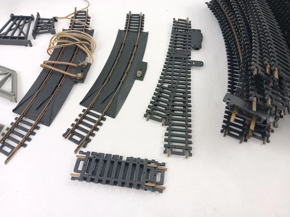 VINTAGE Tyco HO Train Track Lot of 56 Pieces Curved Straight Set - Image 4 of 4