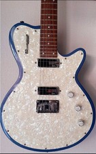 Godin Radiator Electric Guitar Maple Neck Chamber Body Made in Canada