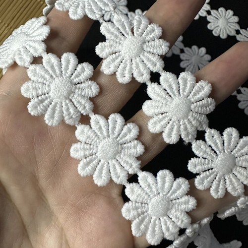 Embroidered Lace Trim 25mm Wide Embroidered Applique Decorating Lace Trims - Picture 3 of 18