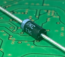 PKC136 Diodo TVS+FRD 700V 600W DO15