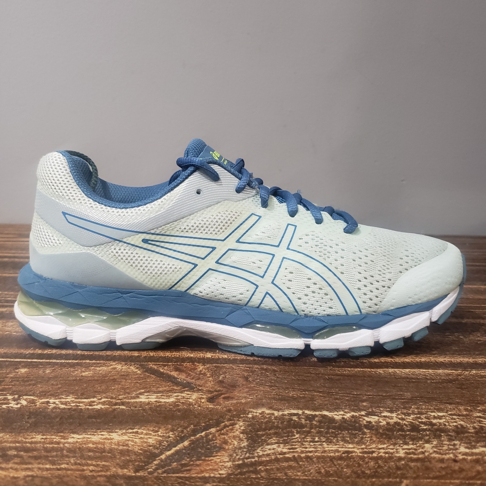 Asics Gel Superion Women's US 9 Athletic Sneakers Green 