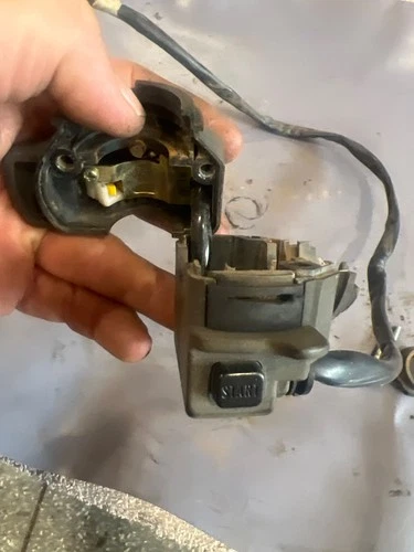 SWITCH ASSY,HAN | Includes Item(s) 19 - 22