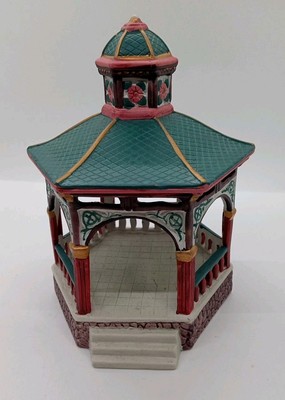 Vintage Lemax Village Collection Porcelain New Gazebo 1993