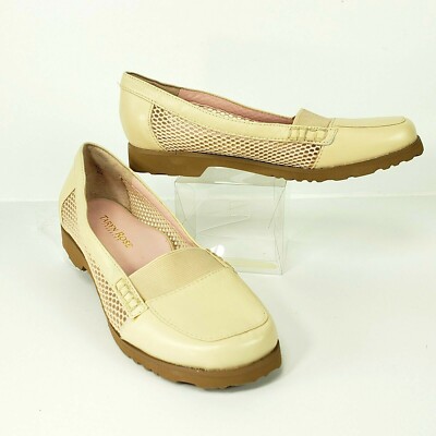 Taryn Rose Traveler Sz 6M Jac Slip On Loafer Flats Shoes Leather/Mesh Beige  EUC