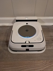 iRobot Braava Jet M6 (6110) Ultimate Wi-Fi Connected Robot Mop Nice 