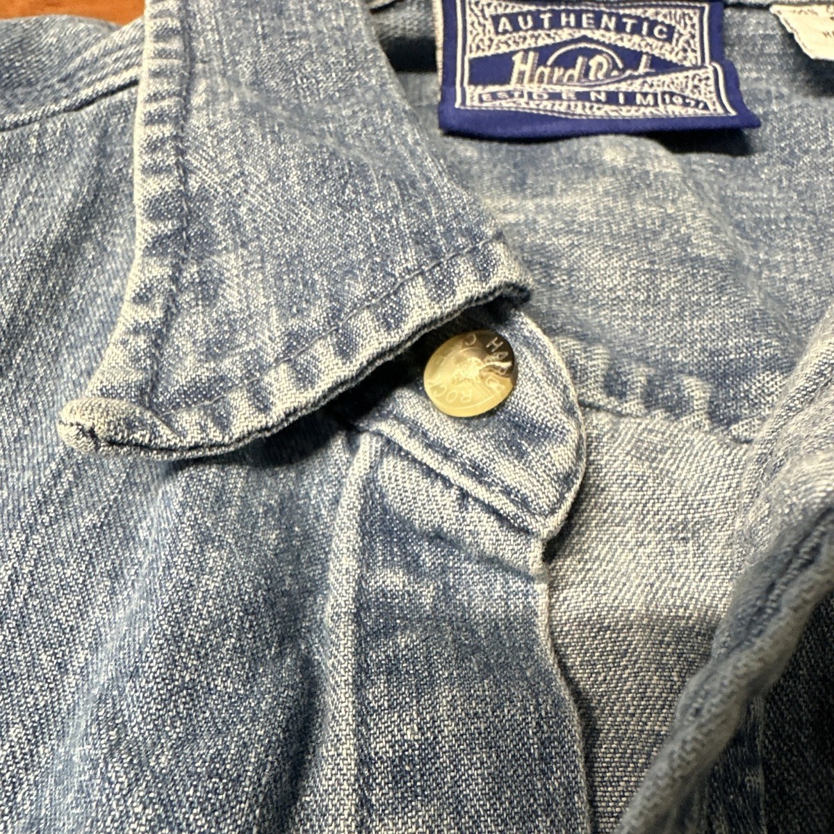 VINTAGE Hard Rock Cafe Paris Denim Button-Down Shirt Embroidered Logo Size S View 6