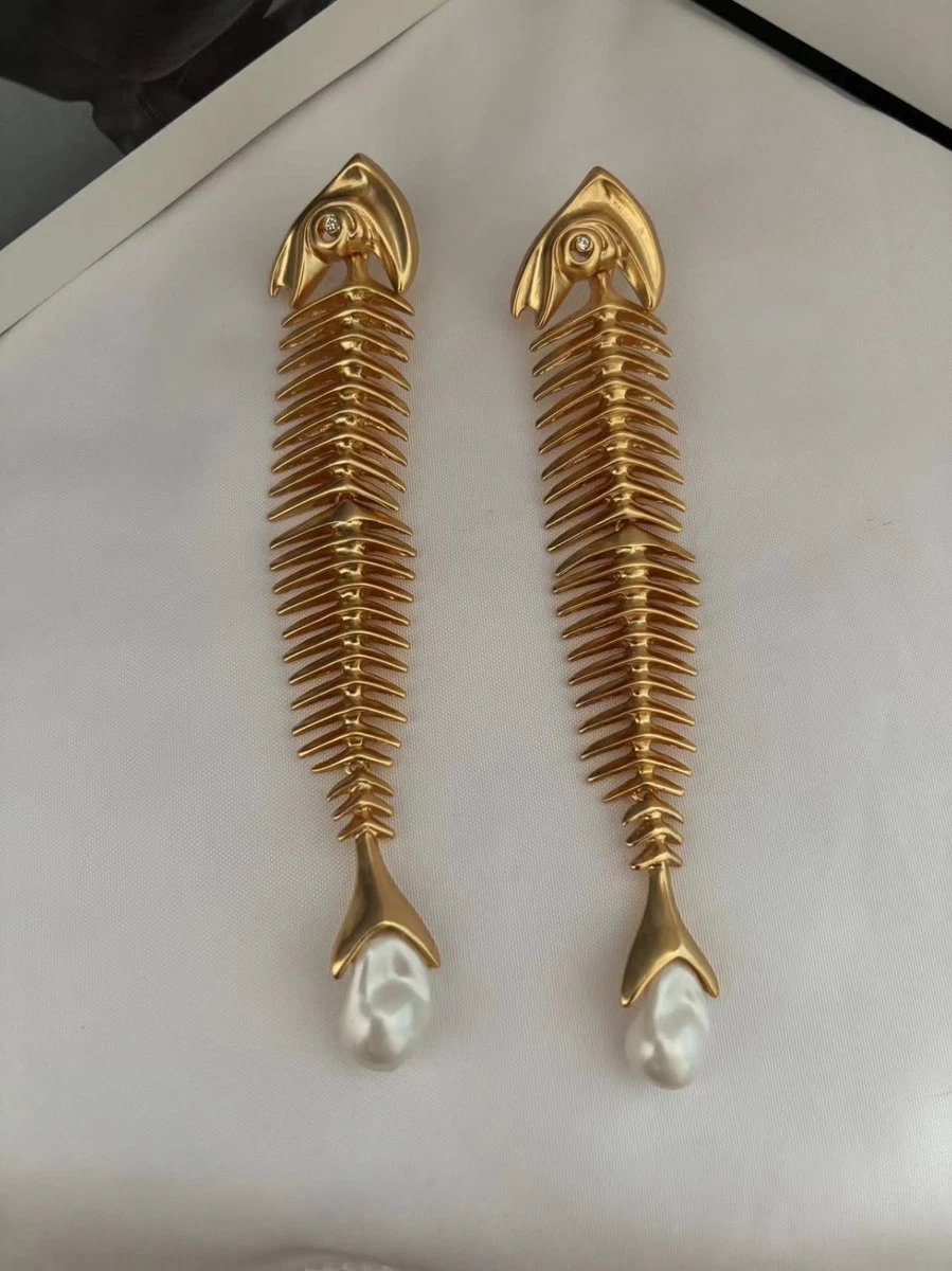 Schiaparelli刻印フィッシュボーン大ぶりピアス Schiaparelli Jewelry for sale | eBay