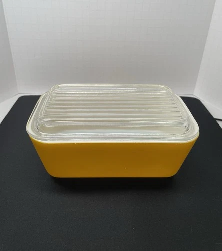 Vintage Pyrex Yellow Refrigerator 1.5 Pt Dish 0502 & Ribbed Clear Glass Lid 502C