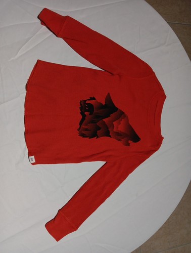 Gap Boys Extra Small Thermal Shirt With Wolf And Bear On The Front.