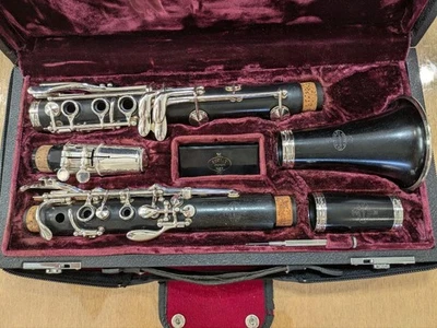 Clarinete Buffet Crampon E11 Madera de Granadilla Usado con Estuche Rígido Es... - Imagen 1 de 4