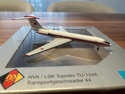 Herpa Wings 515467 NVA LSK Tupolev TU-134A Transportgeschwader 44 1:500 DDR - Bild 3 von 7