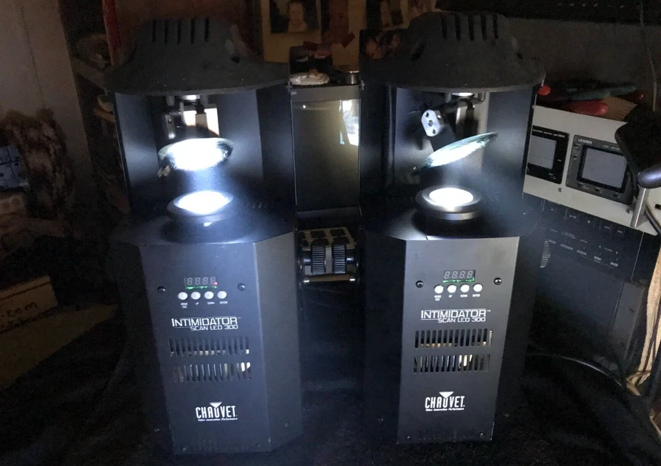 2-CHAUVET PROFESSIONAL INTIMIDATOR LED 300 GREAT WORKING CONDITION. FULLY TESTED - Image 4 of 4
