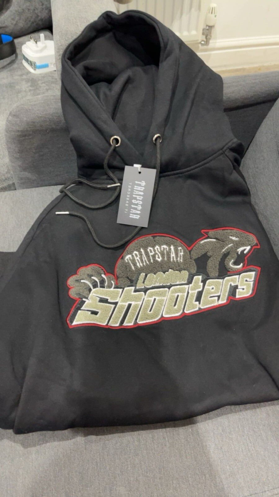 Trapstar London Shooters Tracksuit Size L Black/Red *BRAND NEW* eBay