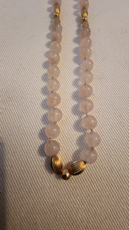 Collar de cuentas de cuarzo rosa y oro 14k macizo con detalles de 14 kg - 40" de largo Foto 2 de 4