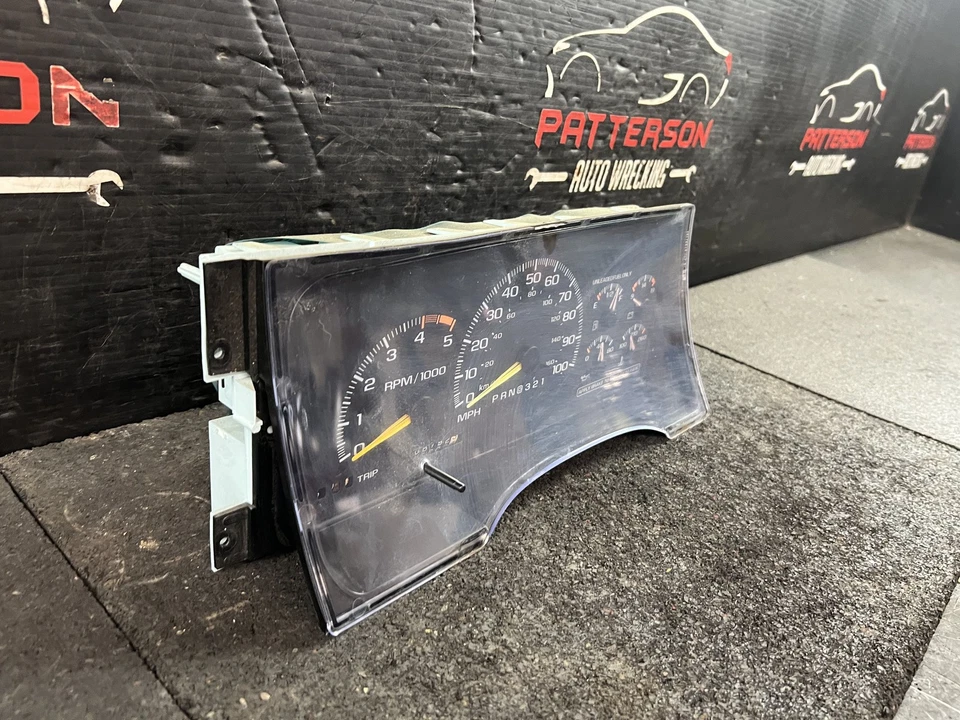GMC SIERRA C1500 1995 velocímetro instrumento tablero calibre cuadro 108792 millas Foto 4 de 4