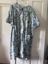 Vintage Vanity Fair Housecoat With Pockets Size XL Blue Floral Snap Closure
