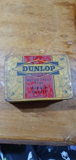 DUNLOP VINTAGE MOTORCYCLE SMALL INNERTUBE PUNCTURE REPAIR OUTFIT TIN