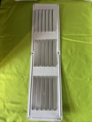 16 In. X 4 In. Aluminum under Eave Soffit Vent in White
