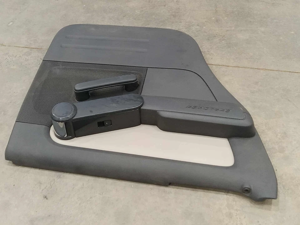 07-08 Ford Explorer Sport Trac Panel de moldura de puerta trasera lado izquierdo del conductor negro/gris Foto 4 de 4