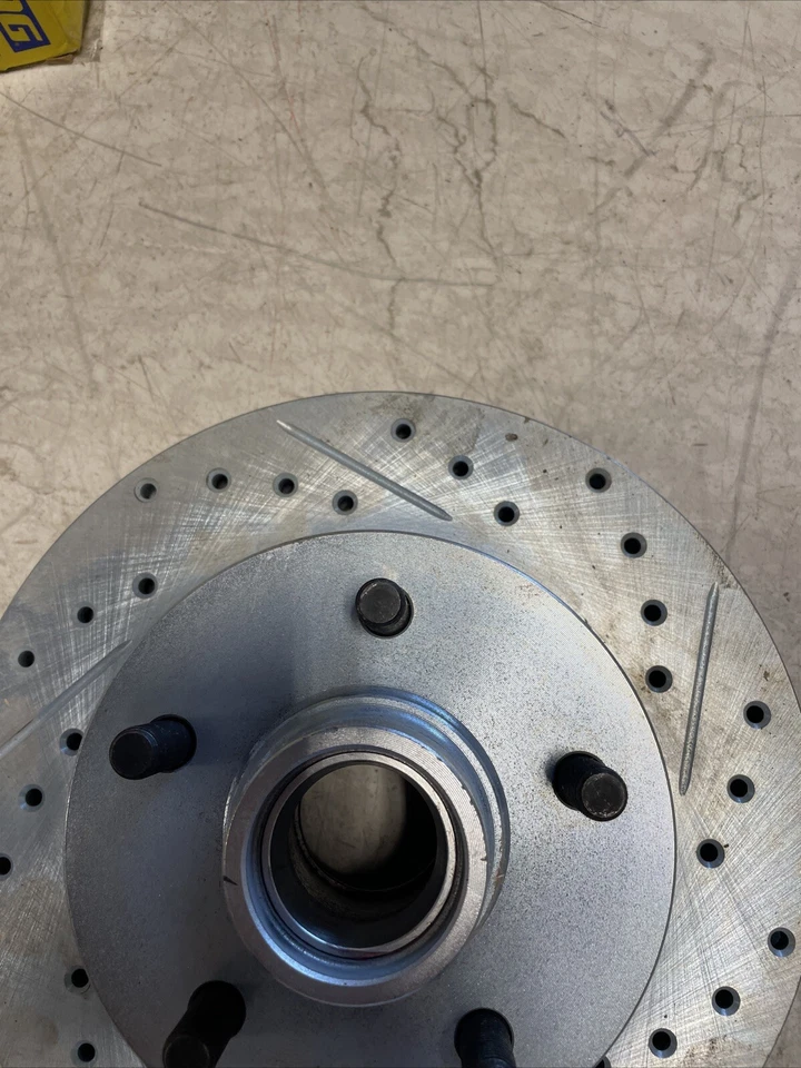 Summit Racing BR-66010LC, ROTOR DE FRENO PERFORADO Y RANURADO 9/16” 5/5,0” CHEVY GMC Foto 2 de 4