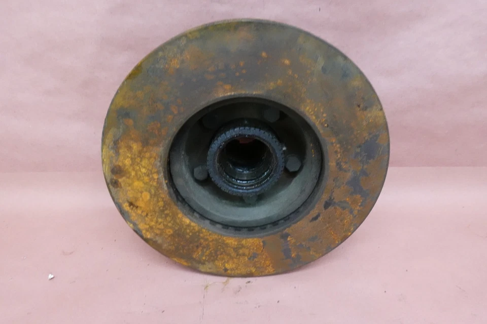 1981-1991 Jaguar XJS HE V12 Front Side Spindle Knuckle B - Image 2 of 4