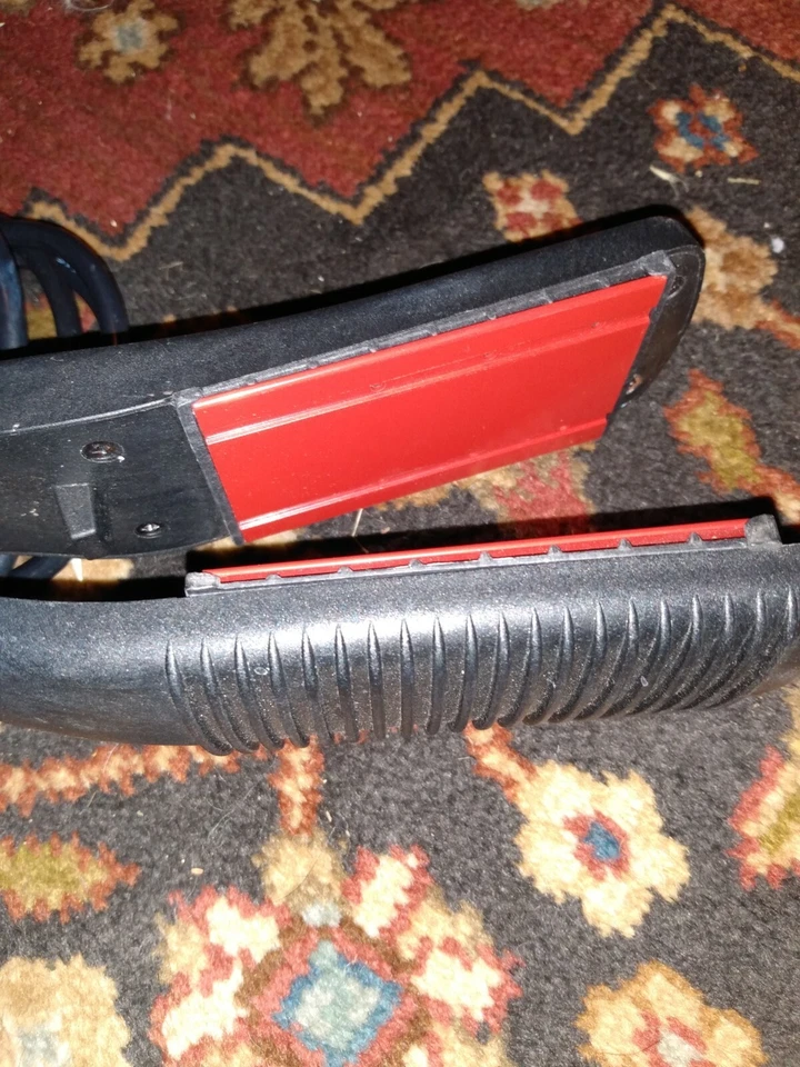 Wigo Europe Pro 2" Ceramic Damp or Dry Flat Iron  WG5313  --  FREE SHIPPING! - Image 2 of 2