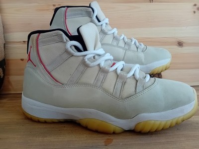 Nike Turnschuhe Air Jordan 11. Platin Tönung. UK Größe 11