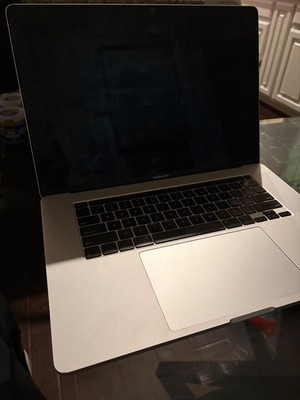 Apple MacBook Pro 16'' (1TB SSD, Intel Core i7 9th Gen., 2.30 GHz, 16GB) Laptop -