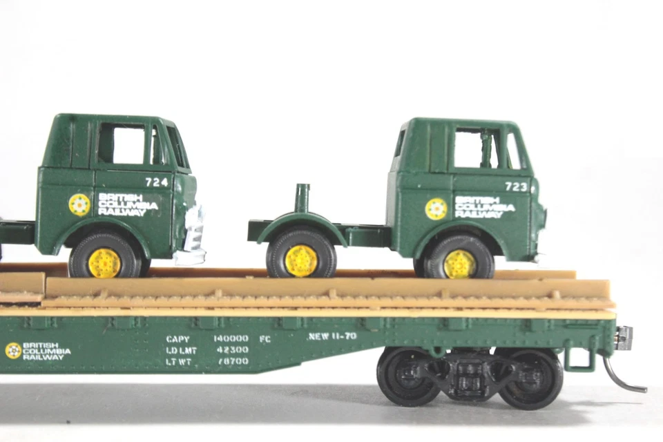 HO Tyco Cust BC Rail 50ft Flat Car BC Rail Semi-Tractors Athearn Trucks KD Cplrs - Image 3 of 4