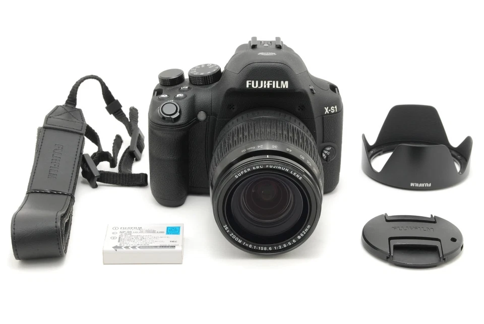 "Near MINT" Fujifilm X-S1 12.0MP Digital Camera Black 6.1-158.6mm F2.8-5.6 Lens - Image 4 of 4