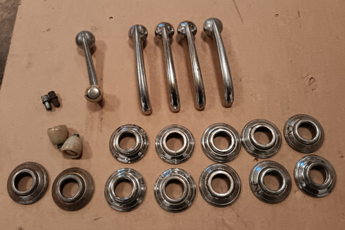 49 50 51 52 Chevy station wagon interior door handles window crank escutcheons - 第 1/6 張圖片