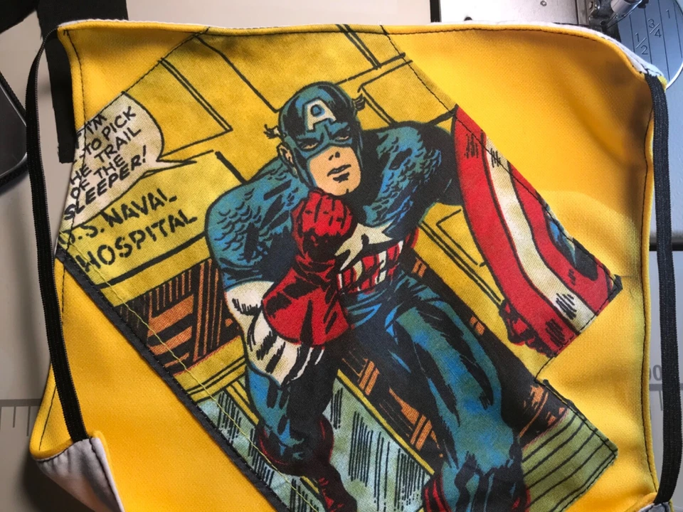 Mascarilla facial SUPER HÉROES. Reutilizable y lavable. Hecho en USA Foto 4 de 4