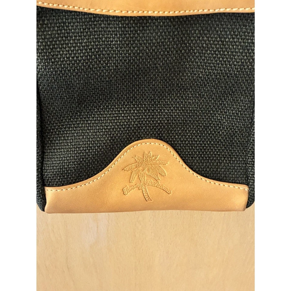 Bolso Bandolera Tommy Bahama Tejido Palmera con Borde de Cuero Foto 4 de 4