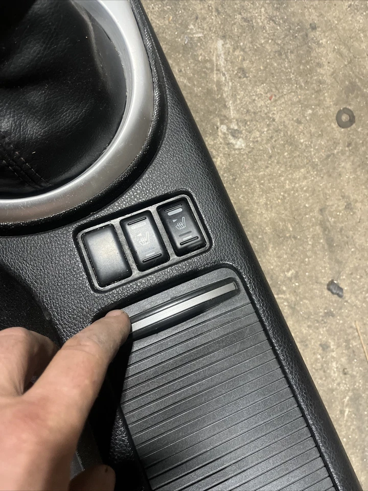 2006 08 Nissan 350Z 6-sp Center Console Shifter Trim - Image 4 of 4