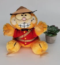 Vintage Dakin Garfield Plush  Suction Cup Window Hanger 7" Canadian Mountie 1981
