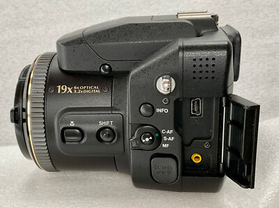 Fuji FinePix S7000 Digital Camera 6.3MP, 6x Optical Zoom Lens; Not