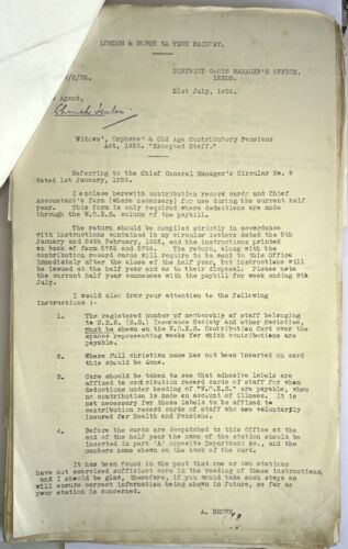 1926-1932 LNER Documents Re: Widows', Orphans' & Old Age Pensions 80+ Pages (P1) - Picture 2 of 6
