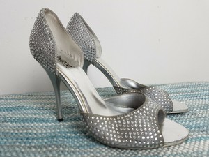 high heels size 3