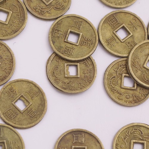 100 PIEZAS Mini 10 mm Fengshui Dijes Monedas Artesanía Colgante Metal Feng Shui - Imagen 4 de 10