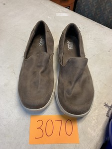 skechers goga max brown