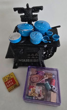 Collectable Miniature Dollhouse Cast Iron Queen Stove  Pot/Pan Set,  