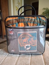 Miami Dolphins Collecting and Fan Guide 13