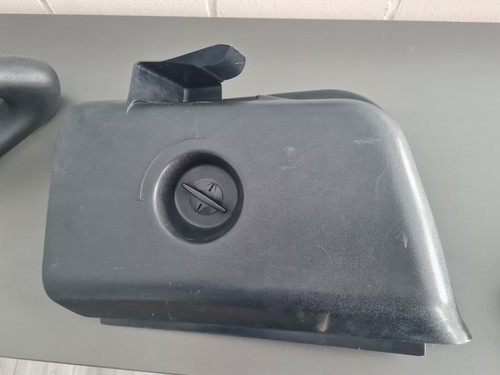 BMW e36 3er Limousine Limo Abdeckung Rücklicht Rückleuchte rechts 51.47-8122478